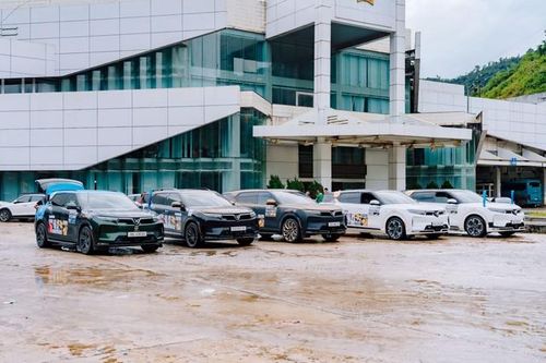 Đoàn xe VinFast VF 9 'phượt' Đông Nam Á: Xe điện Việt tự tin băng đèo, vượt đường đá hộc, thẳng tiến Thái Lan