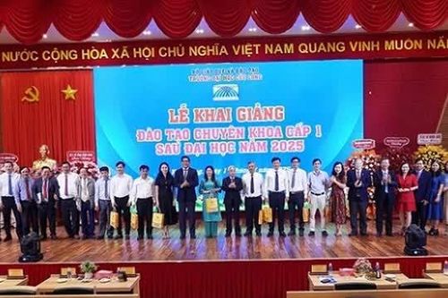 Trường Đại học Cửu Long khai giảng đào tạo chuyên khoa cấp 1 sau đại học