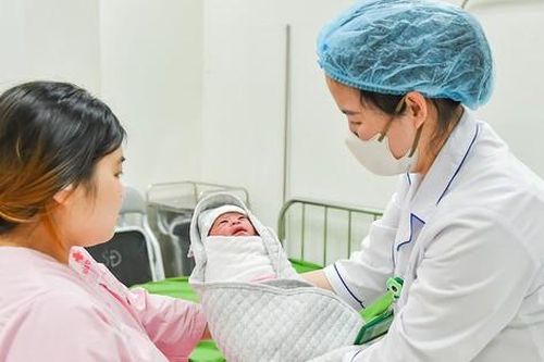 Ngày Dân số thế giới 11/7: Khuyến sinh - Cần hành động thật