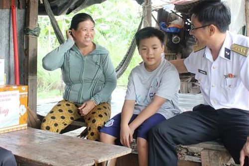 Hiệu quả từ mô hình '1.000 đồng nâng bước con ngư dân đến trường'