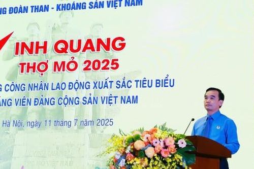 Vinh quang người thợ mỏ: Vững tin tiến bước dưới cờ Đảng