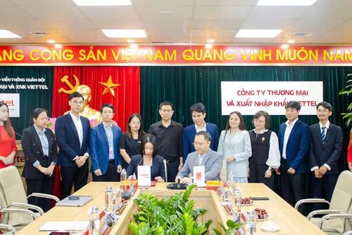 Văn phòng phẩm Hồng Hà và Viettel Store bắt tay đẩy mạnh chuyển đổi số giáo dục