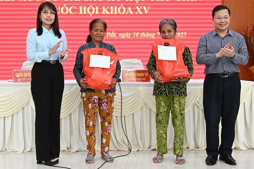 Đại biểu Quốc hội đơn vị tỉnh An Giang tiếp xúc cử tri xã Hòn Đất