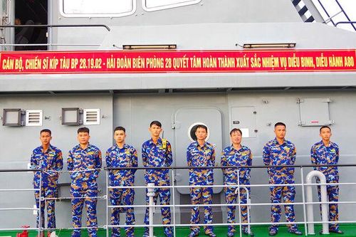 Hải đoàn Biên phòng 28: Một kíp tàu tham gia diễu binh trên biển