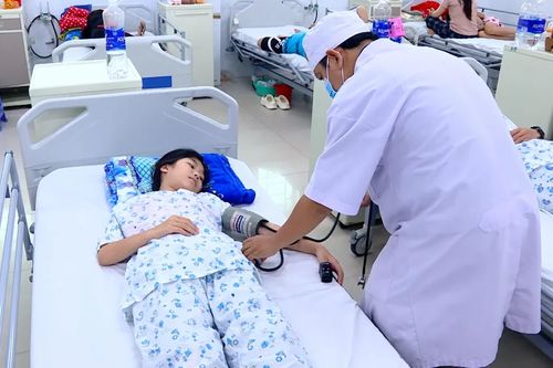 Nhiều loại dịch bệnh truyền nhiễm vẫn tăng cao