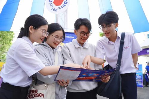 Tuyển sinh đại học năm 2025: Cân nhắc chọn ngành phù hợp