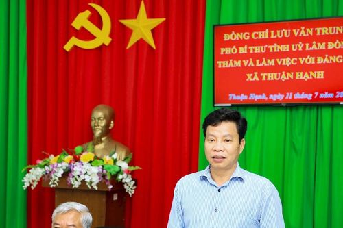 Phó Bí thư Tỉnh ủy Lưu Văn Trung làm việc tại xã biên giới Thuận Hạnh