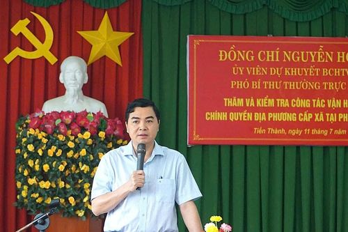 Phó Bí thư Thường trực Nguyễn Hoài Anh kiểm tra việc vận hành bộ máy tại 4 phường, xã ven biển