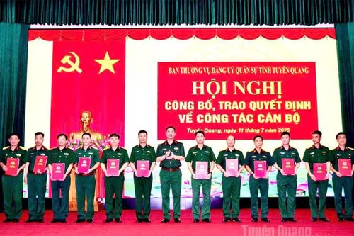 Ban Thường vụ Đảng ủy Quân sự tỉnh tổ chức hội nghị về công tác cán bộ