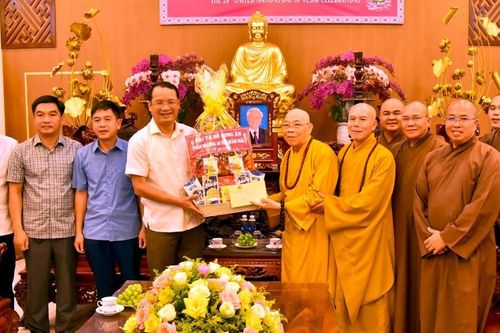 Quảng Ngãi: Đại tá Hồ Song Ân thăm Ban Trị sự GHPGVN tỉnh