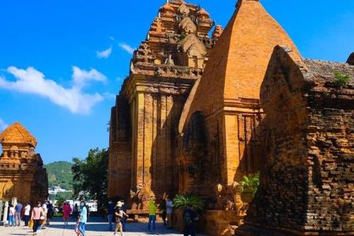 Tháp Bà Ponagar trở thành di tích quốc gia đặc biệt