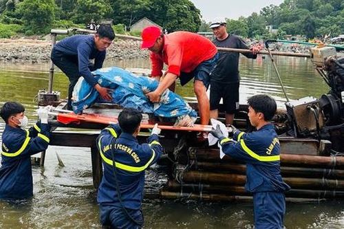 Bé trai đuối nước ở Sầm Sơn được tìm thấy tại khu vực gần đảo Mê