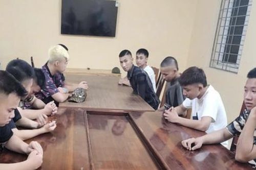 Công an Thanh Hóa xử lý hàng chục thanh thiếu niên mang hung khí náo loạn đường quê