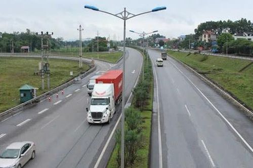 Vietnam's Construction Minister and localities accelerate plans for three key expressways