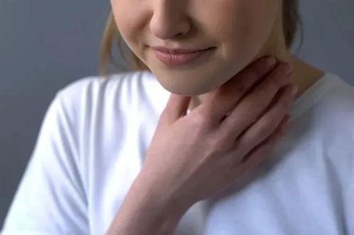 Thường xuyên khô miệng: 5 bệnh lý bạn có thể đã mắc