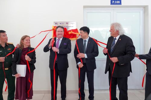 Hoa Kỳ và Việt Nam khánh thành phòng thí nghiệm ADN mới