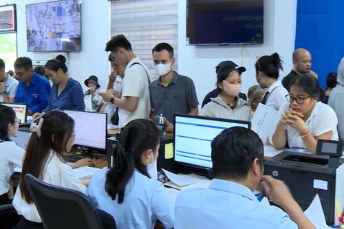 Cán bộ, công chức thích nghi nhanh với bộ máy mới