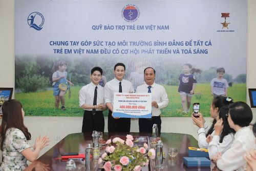 Tài trợ 400 triệu đồng hỗ trợ trẻ em có hoàn cảnh khó khăn