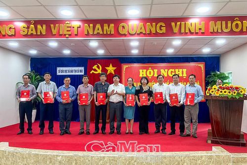 Sở Giáo dục & Đào tạo triển khai quyết định về công tác cán bộ