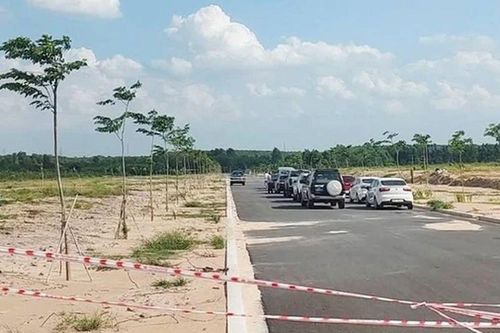 Người mặc áo xe ôm công nghệ nằm úp tử vong với nhiều vết máu trên cơ thể: Hé lộ về người liên quan là 1 thanh niên