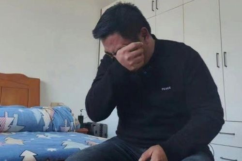 Làm khai sinh cho con gái út, người cha bất ngờ nhận kết quả ADN gây chấn động