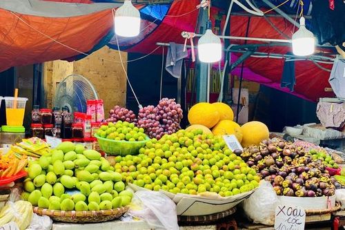 Mận róc hạt gắn mác đặc sản Sa Pa bán tràn ngập thị trường