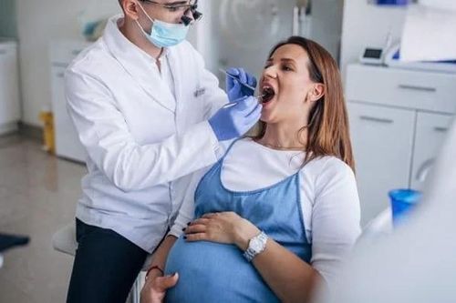 Chăm sóc răng miệng trong thai kỳ: mẹ bầu cần đặc biệt lưu ý