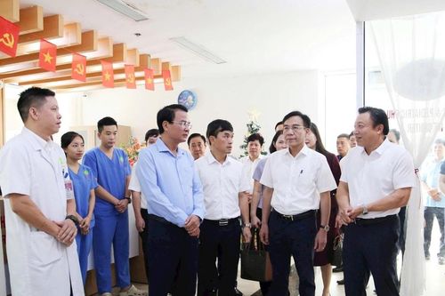 Bí thư Tỉnh ủy Đặng Xuân Phong: Bệnh viện Sản Nhi Phú Thọ đủ tiềm năng trở thành bệnh viện vùng