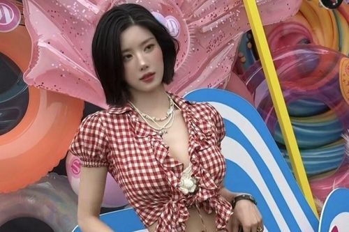 Khối tài sản của 'Nữ thần Waterbomb' Kwon Eun Bi