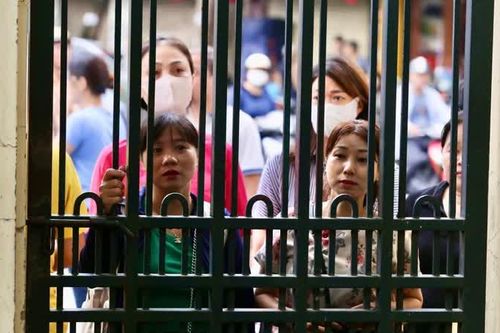 Thí sinh, phụ huynh kể chuyện 'chốt' trường vào lớp 10