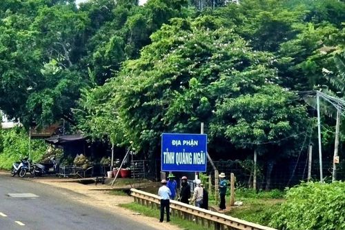 Chỉnh sửa biển báo 'địa phận tỉnh Quảng Ngãi' gây phản cảm