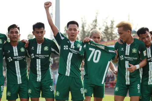 Đội của Công Phượng tiếp bước Ninh Bình, 'thay máu' lực lượng vì V-League