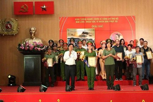 Lan tỏa hình ảnh chân thực, sống động quả cảm của Công an Thủ đô