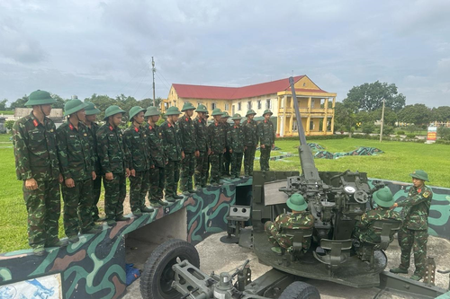 Nâng cao chất lượng huấn luyện chuyên ngành từ ngày đầu