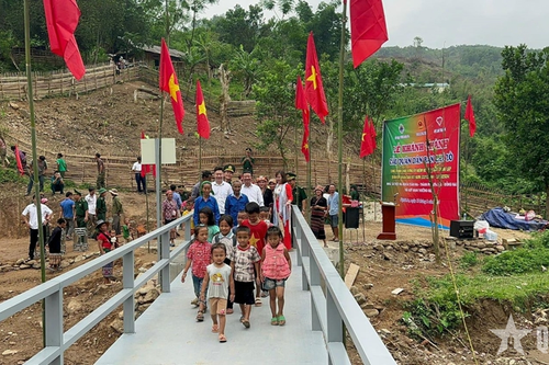 Tỏa sáng hình ảnh Bộ đội Cụ Hồ nơi gian khó