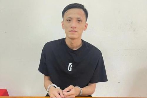 Bắt nghi phạm gây rối, chém người
