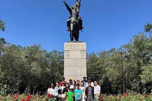 Hành trình theo dấu ấn Chủ tịch Hồ Chí Minh tại Almaty, Kazakhstan