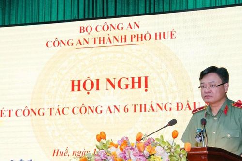Bảo đảm an ninh trật tự, tăng cường giáo dục chính trị trong tình hình mới
