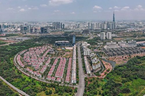 Thị trường bất động sản tích cực 'vào mùa', môi giới quay trở lại