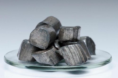 Phát hiện mới của Trung Quốc làm chấn động thị trường pin xe điện