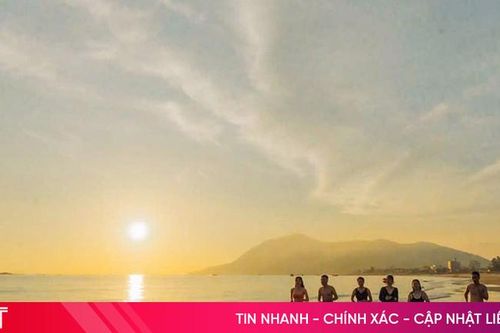 Quyến rũ bình minh biển Thiên Cầm