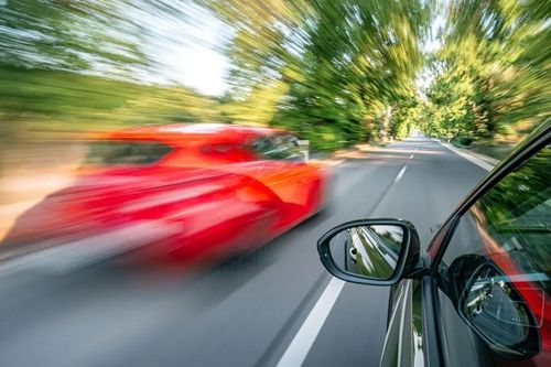 Đi xe điện dễ say vì vận hành êm ái, não chưa kịp thích nghi?