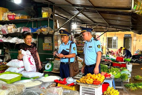 Nan giải niêm yết giá tại chợ