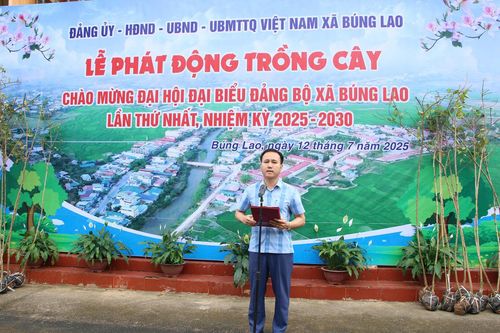 Trồng hơn 600 cây ban tại xã Búng Lao