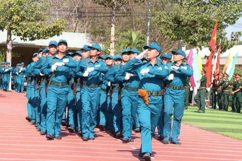 Xây dựng dân quân tự vệ ngày càng 'vững mạnh, rộng khắp'