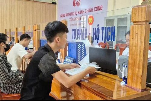 Tiếp nhận, giải quyết thủ tục hành chính cho người dân: Đổi thay từ nhận thức đến hành động