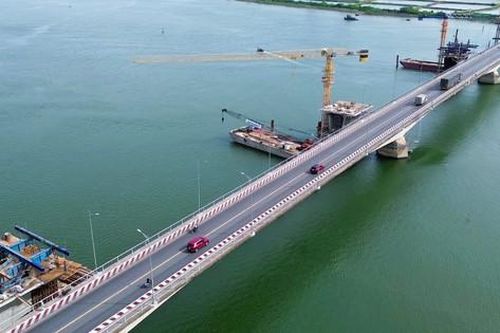 Cận cảnh cầu Gianh 'chia lửa' cho cầu dài nhất trên QL1 qua Quảng Trị