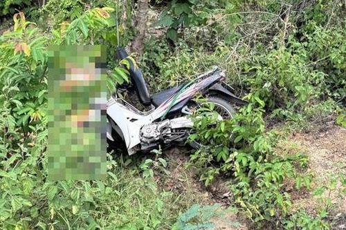 Người đàn ông tử vong dưới vực ven đường vắng ở Lâm Đồng