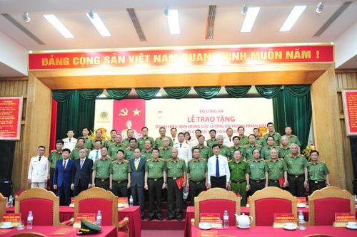 Cục An ninh Đối ngoại đón nhận danh hiệu Anh hùng lực lượng vũ trang nhân dân