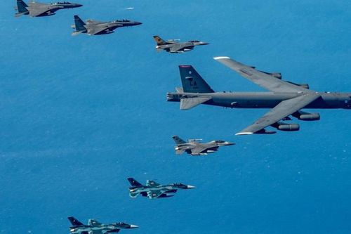 Mỹ điều B-52 tập trận chung với Nhật Bản, Hàn Quốc